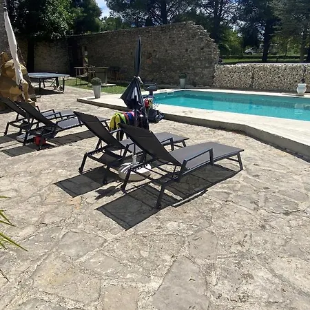 Logis Dans Ancien Relais De Poste Daire Saint Julien Les Rosiers