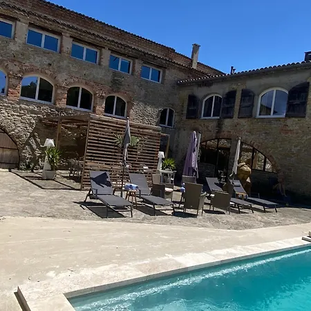 Logis Dans Ancien Relais De Poste *