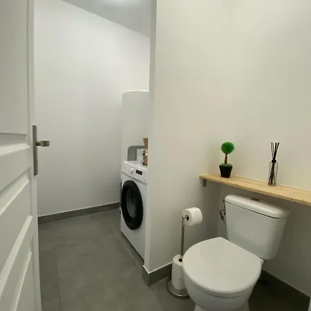 Appartamento Logis Dans Ancien Relais De Poste Saint Julien Les Rosiers